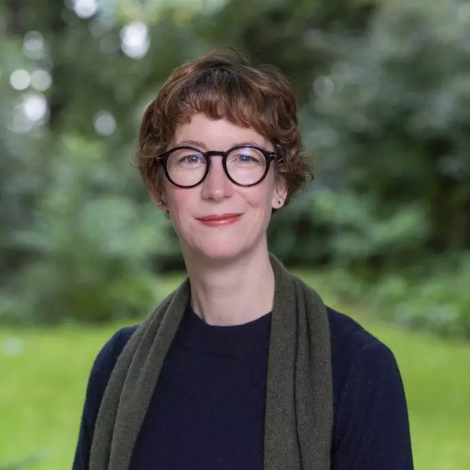 Dr Cate Hamilton